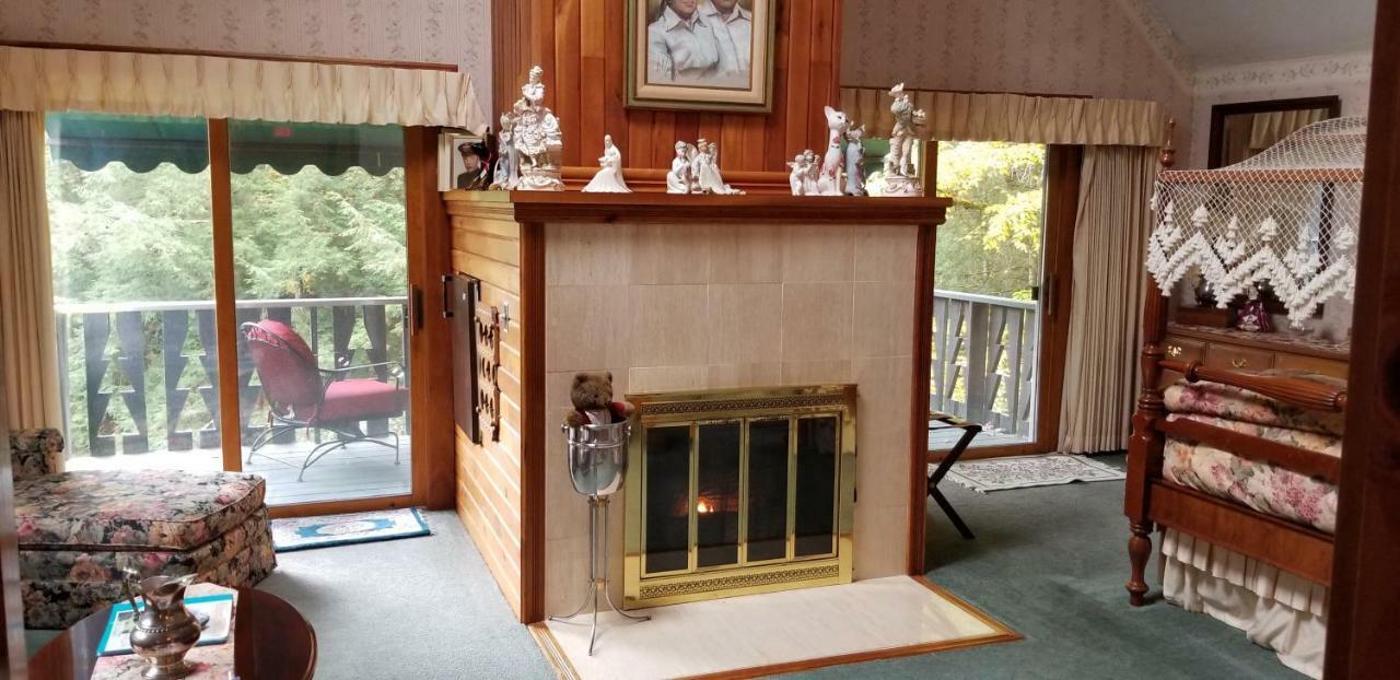ברייסון סיטי Whisperin' Pines Chalet מראה חיצוני תמונה